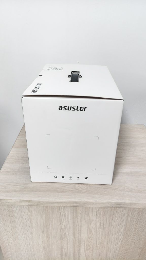 Надежный 4-дисковый NAS Asustor AS3204T v2 – мощность и безопасность