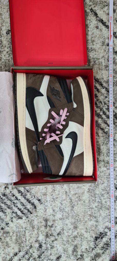 Jordan 1 Retro High OG Travis Scott