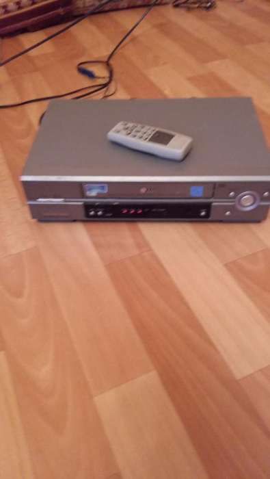 Видеомагнитофон LG