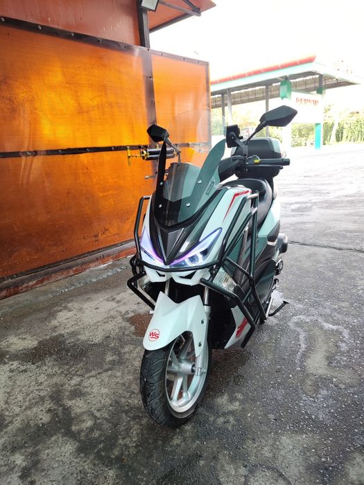 Skuter SMax 150 kub full