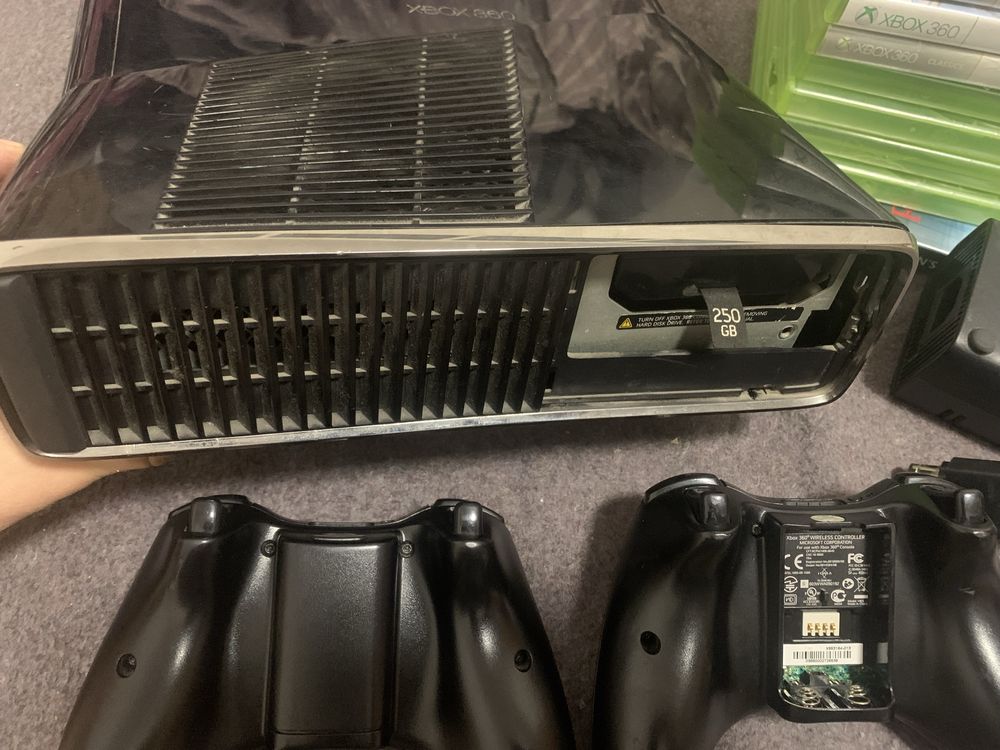 Vand xbox 360 s 250gb