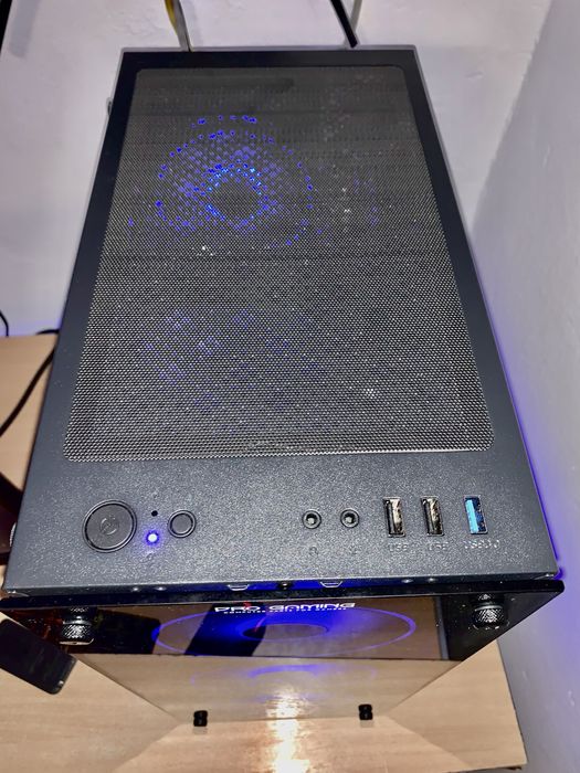 PC Gaming i7-9700K + RX 6600 8GB (sigiliu) / 16GB RAM / Z390-P / 650W