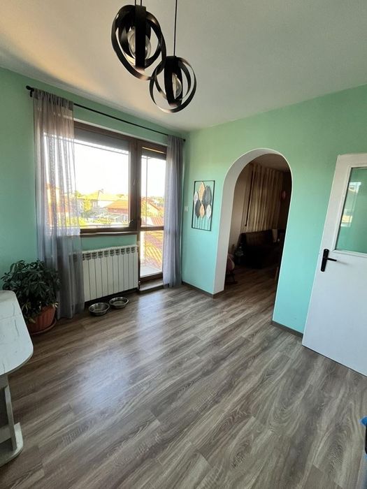 Етаж от къща в с. Мировяне! Готов за живеене!