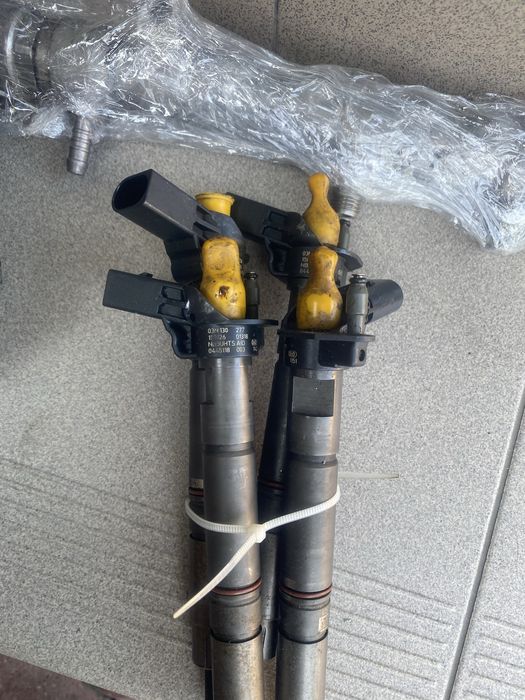 Injectoare pompa rampa vw skoda 240 cp 03N