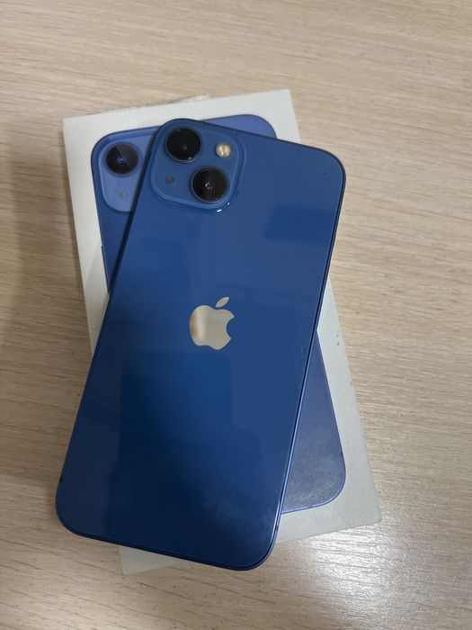 Продам Айфон 13