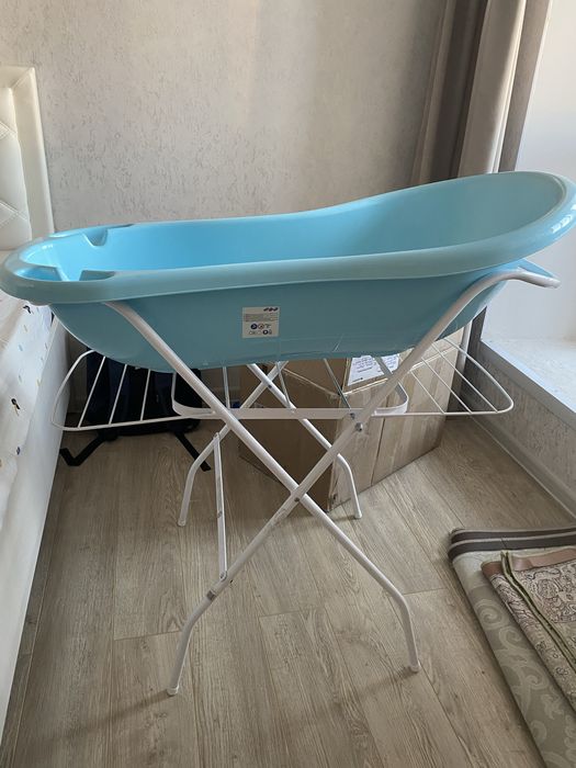 Детская ванна с подставкой