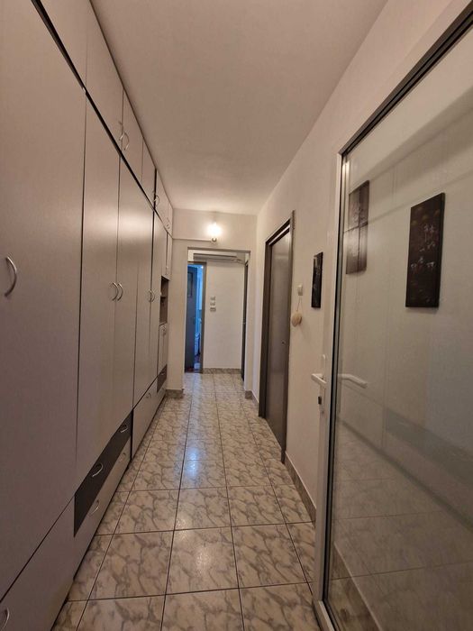 DRISTOR(METROU)-stradal, 3 cam, dec, 2 balc, 6/10, mobilat, 160000euro