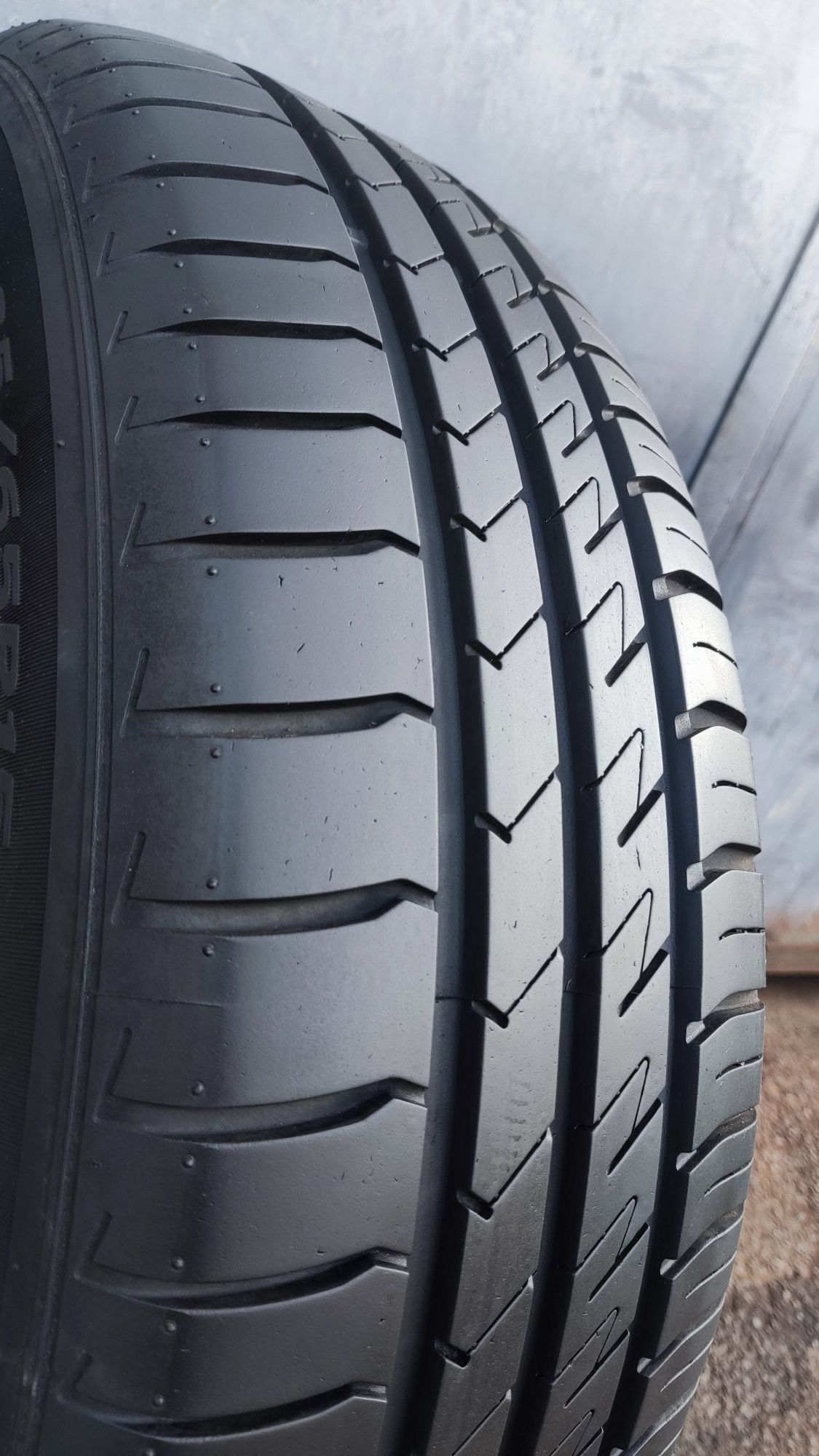 1брой лятна гума 185/65/15 Laufenn G Fit EQ+
dot22 
7.9mm
Гумата е в