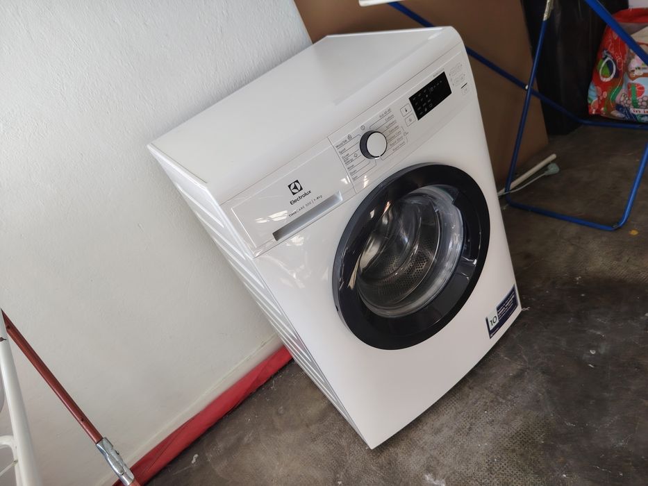 Electrolux | Maşină de spălat rufe, 8 kg, Clasa D |  Model: EW2T528S