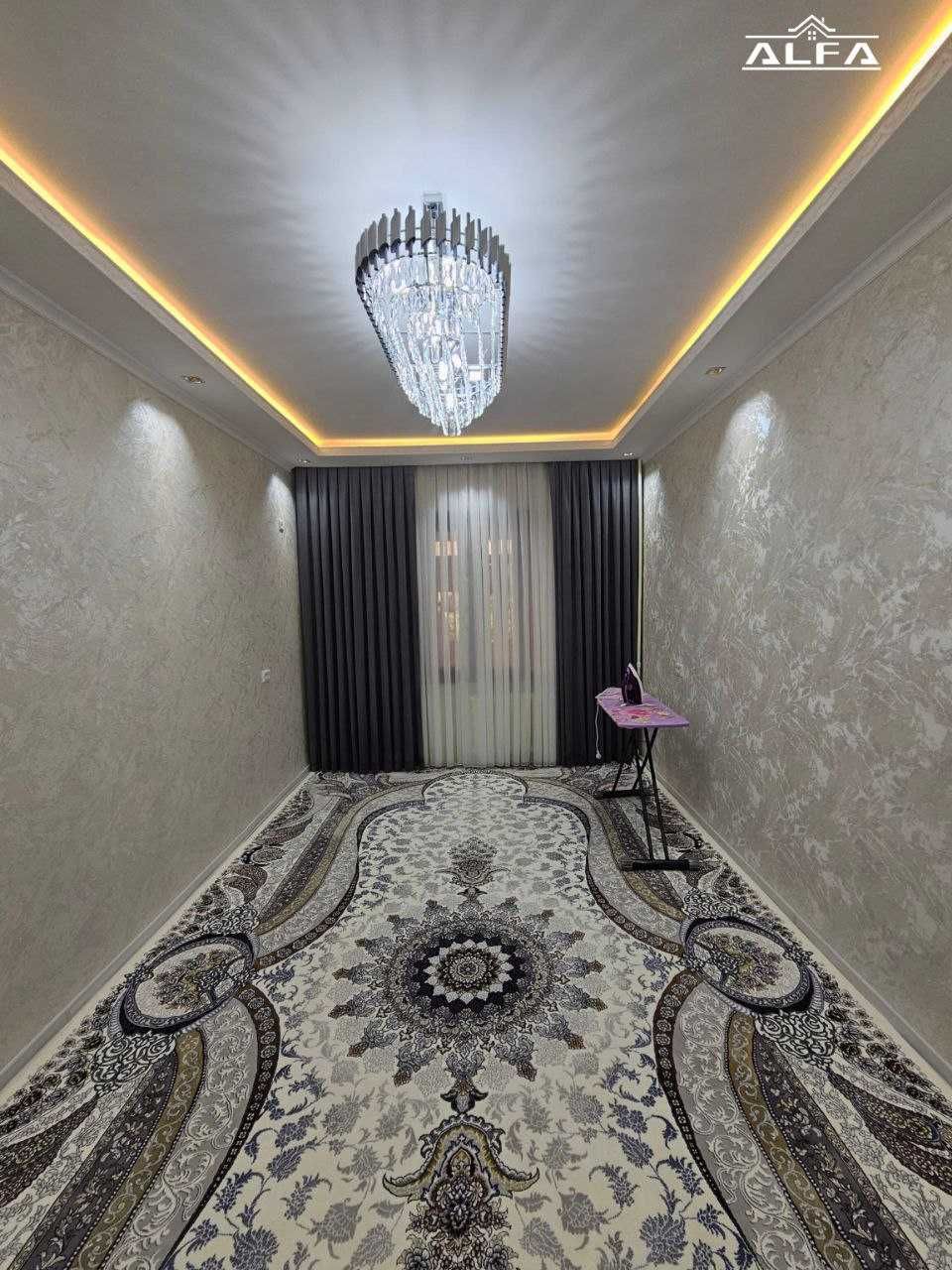 Buxoroda kvartira sotiladi 3 xonali 80m² 3-qavat.
