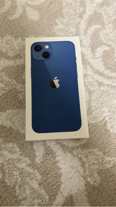 Продам айфон 13 в хорошем состоянии акб .87%