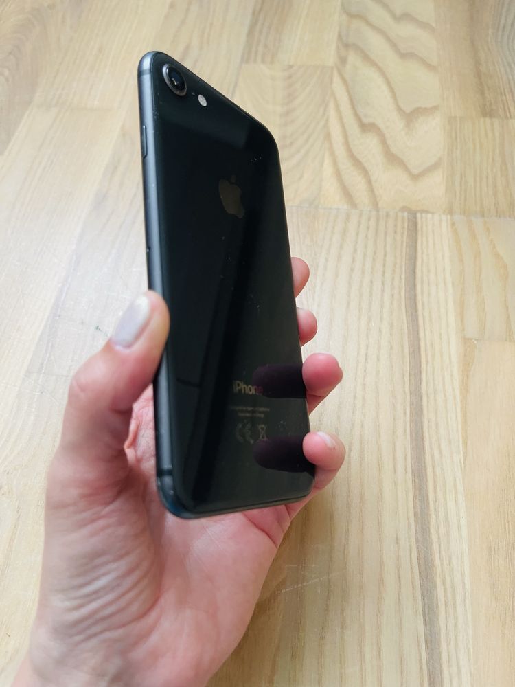 Iphone 8 utilizat, culoare negru