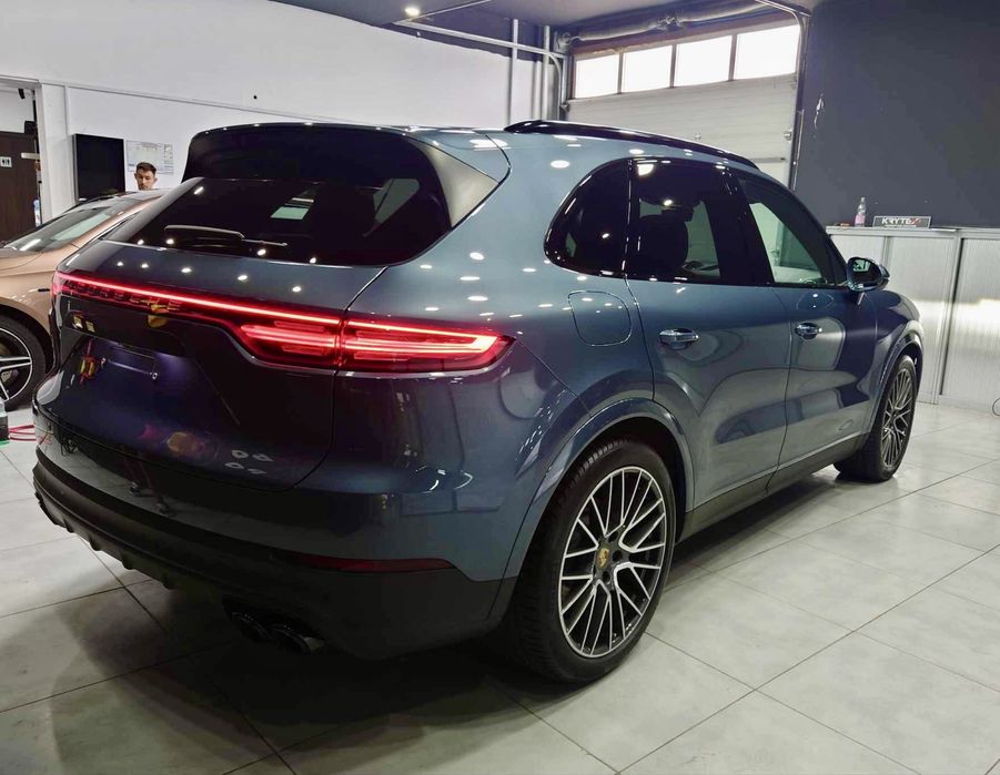 Porsche Cayenne impecabil ca nou