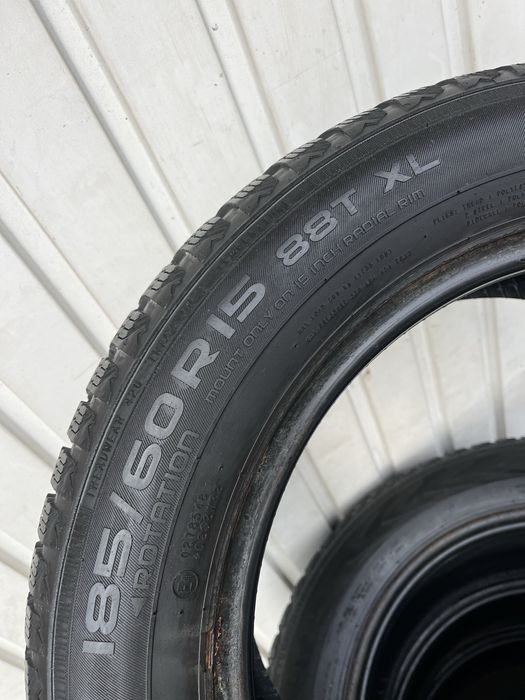 4 anvelope iarna 185/60 R15, Nokian, 5-6mm profil ramas!