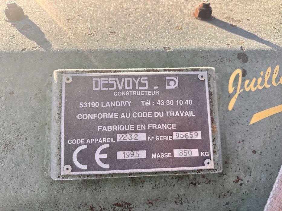 Freza/tocator tractor Desvoys