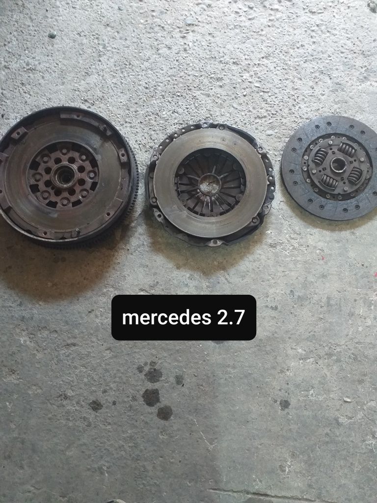 Injector Mercedes clk w209 c class w203 2.2 2.7