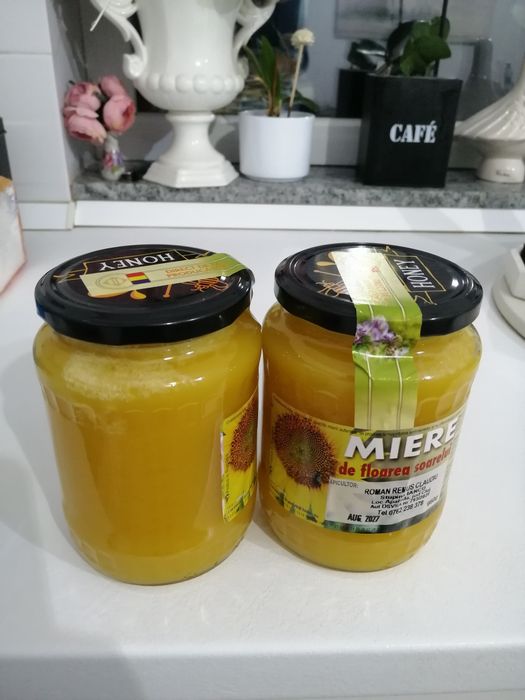 Miere de albine poliflora și floarea soarelui