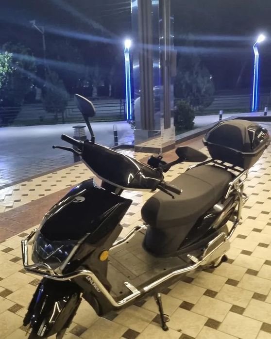 skuter iyul ga oganman 9mln ga srochni sotiladi