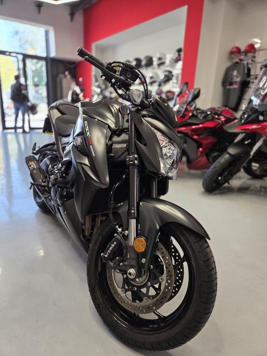 Suzuki gsx-s1000 2021