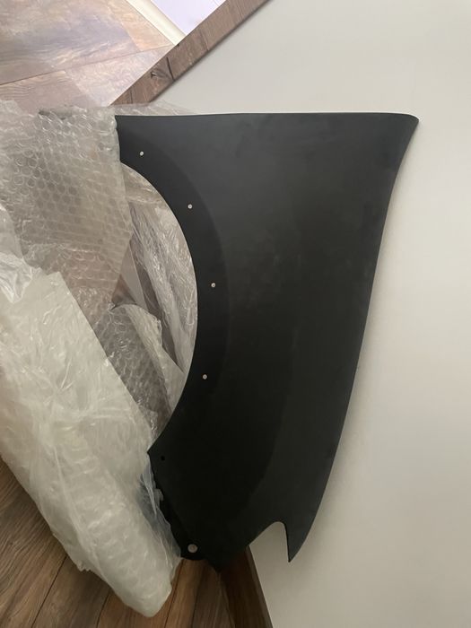 Крыло Рено степвей, логан, сандеро. Срочно