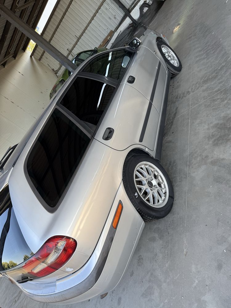 Volvo v40  1.9 tdi 115 c .2002 година , здрава ходова час и перфектел