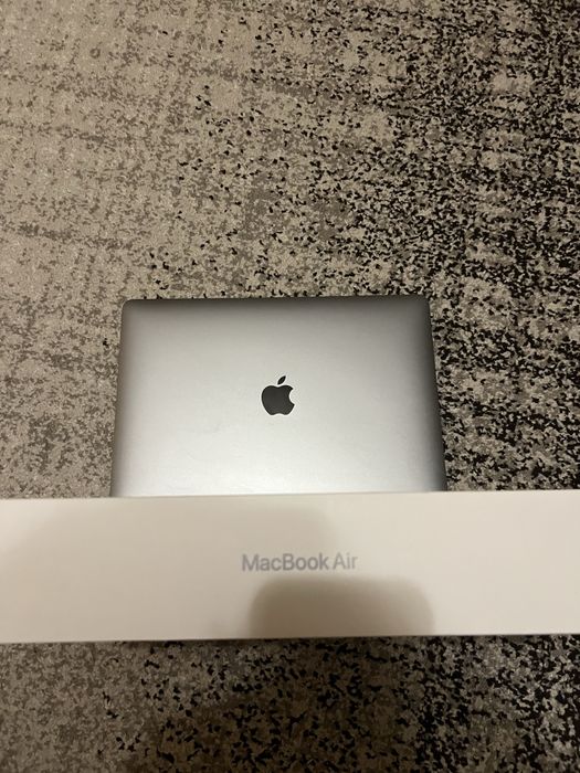 MacBook air 13 inch 256 gb