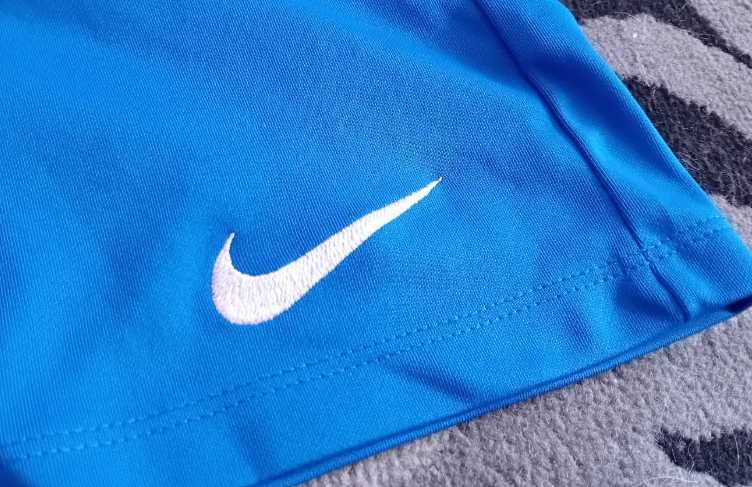 Оригинални къси панталони Nike - размер XL