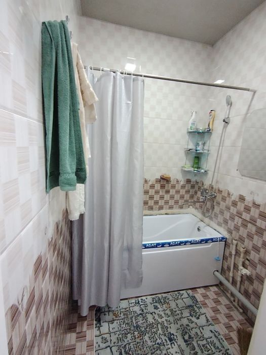 Юнусабад 8 квартал. Продается квартира 2/1/4