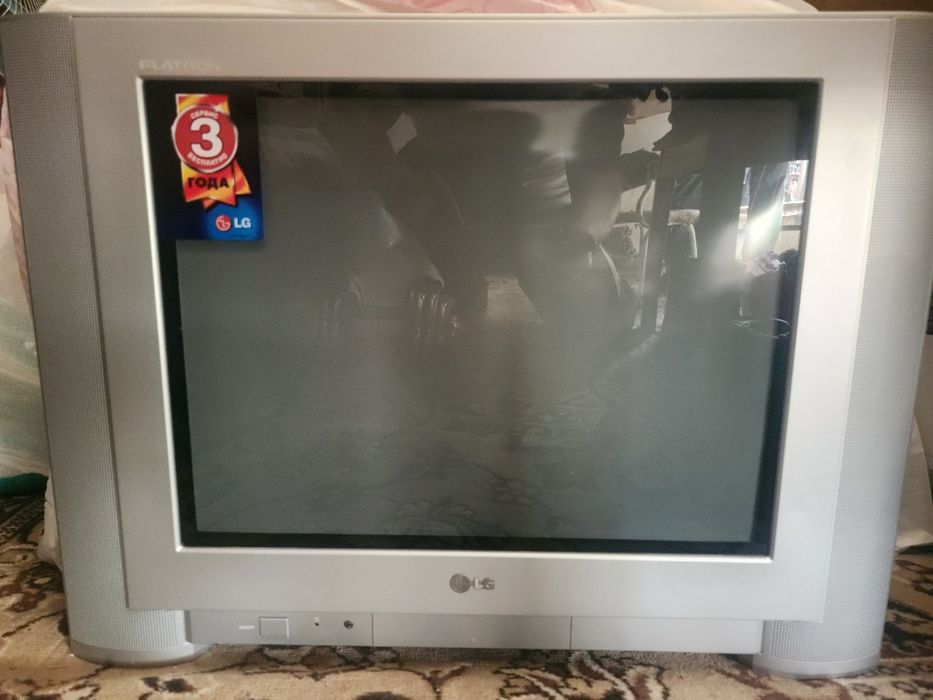 Телевизор,новый,не был в эксплатации,коробка,документ все есть!
