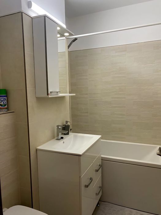 Garsonieră renovată parter(vis a vis de Hotel Deva)