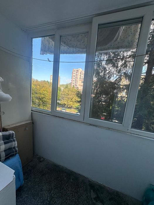 Închiriez apartament