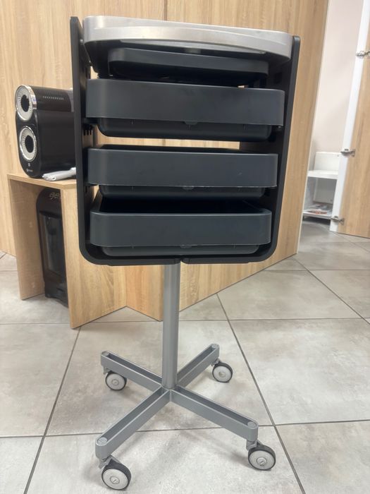 Фризьорска количка Wella