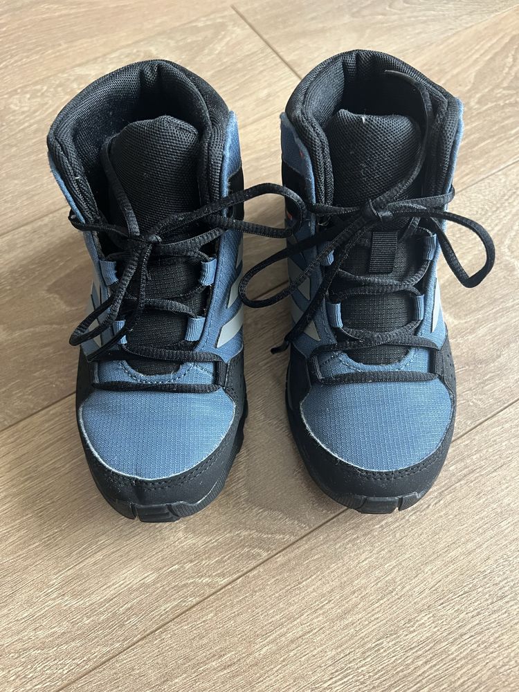 Детски непромокаеми ботуши Adidas Terrex 30