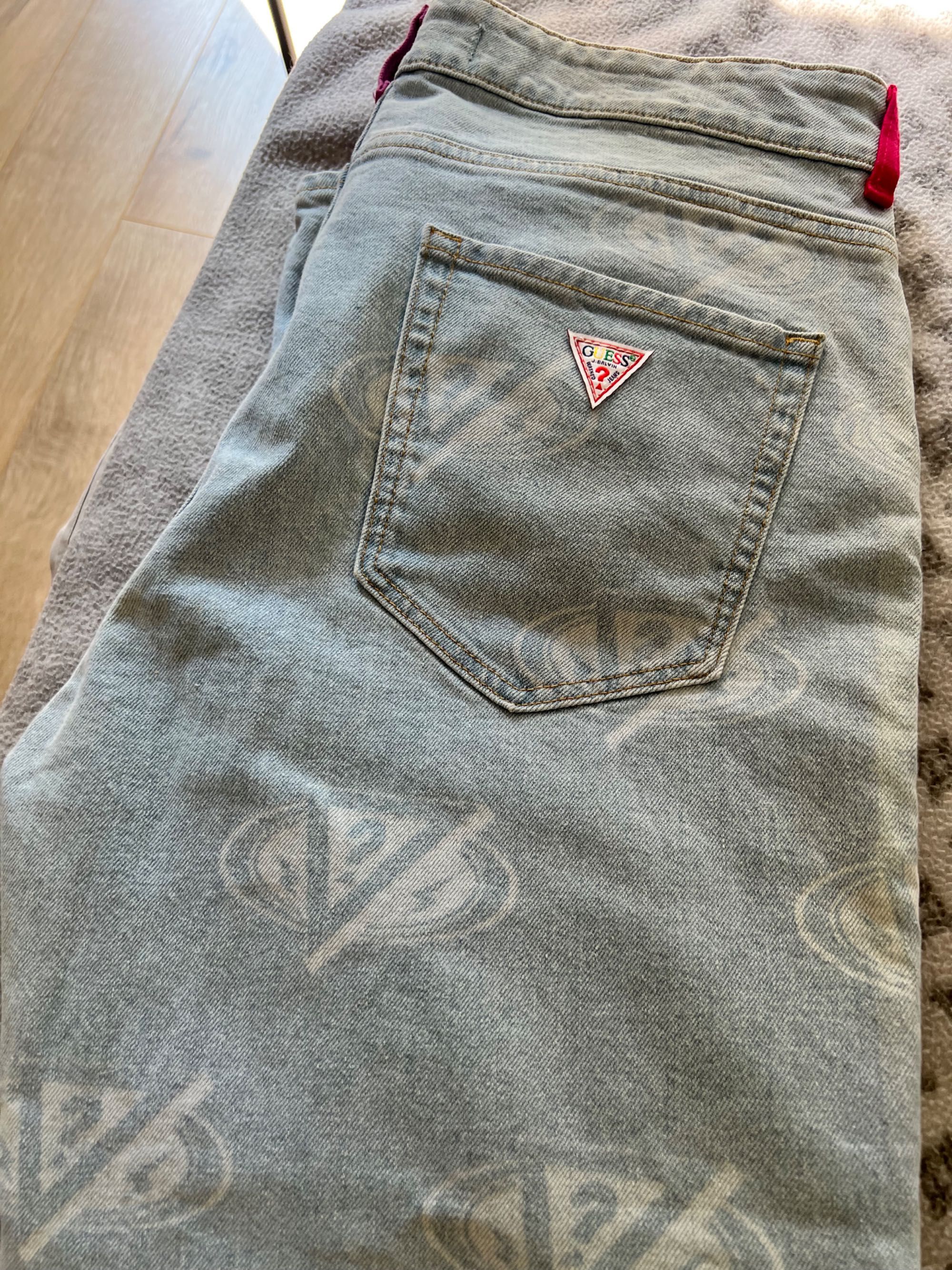 Оригинални дънки Guess
