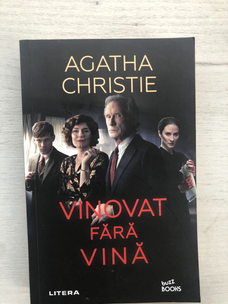 De vanzare cartii Agatha Christie