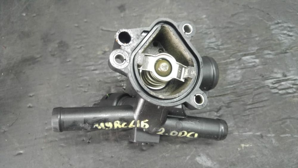 termostat  lichid racire 2.0 dci m9rc615  renault megane 3 scenic 3  8200978542