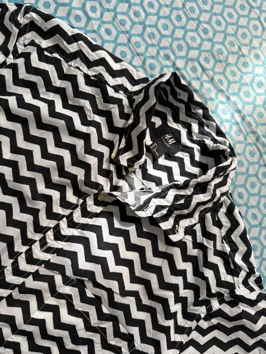 Cămașă H&M cu model alb-negru