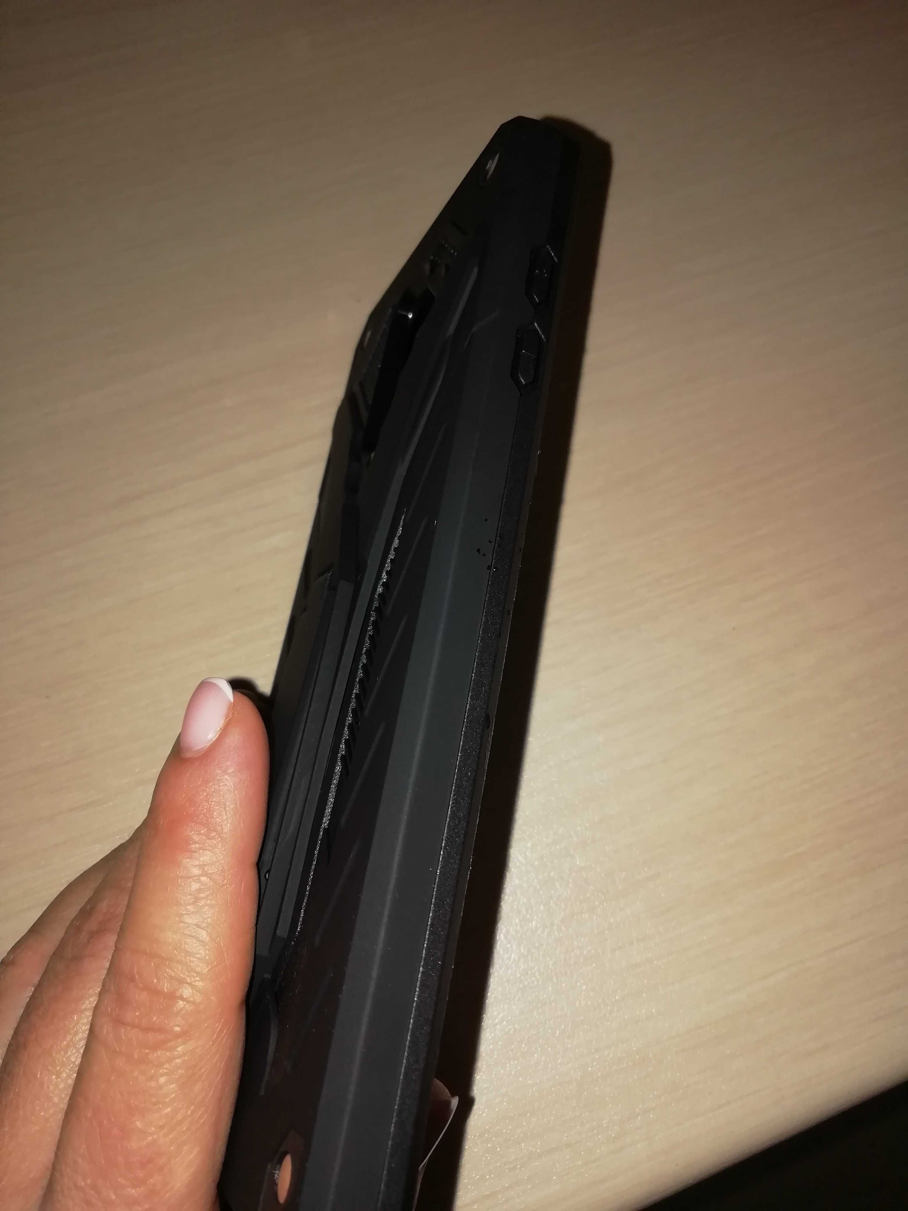 Чисто нови гръб и протектори за Samsung Galaxy А6  и  Xiaomi Redmi  А7