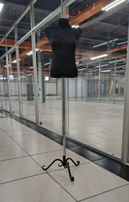 Манекен женский, чёрный