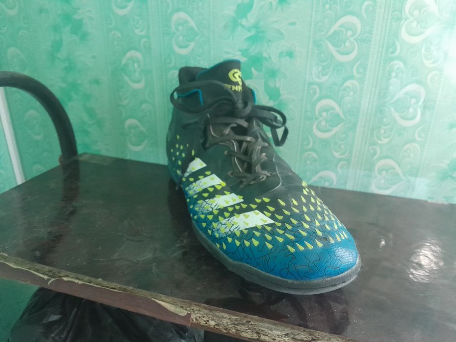 Adidas butsi predator