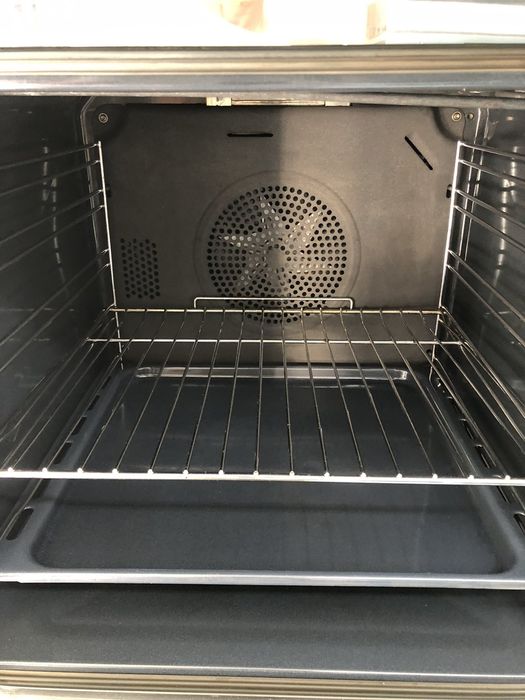 Фурна с идукционни котлони Miele за вграждане