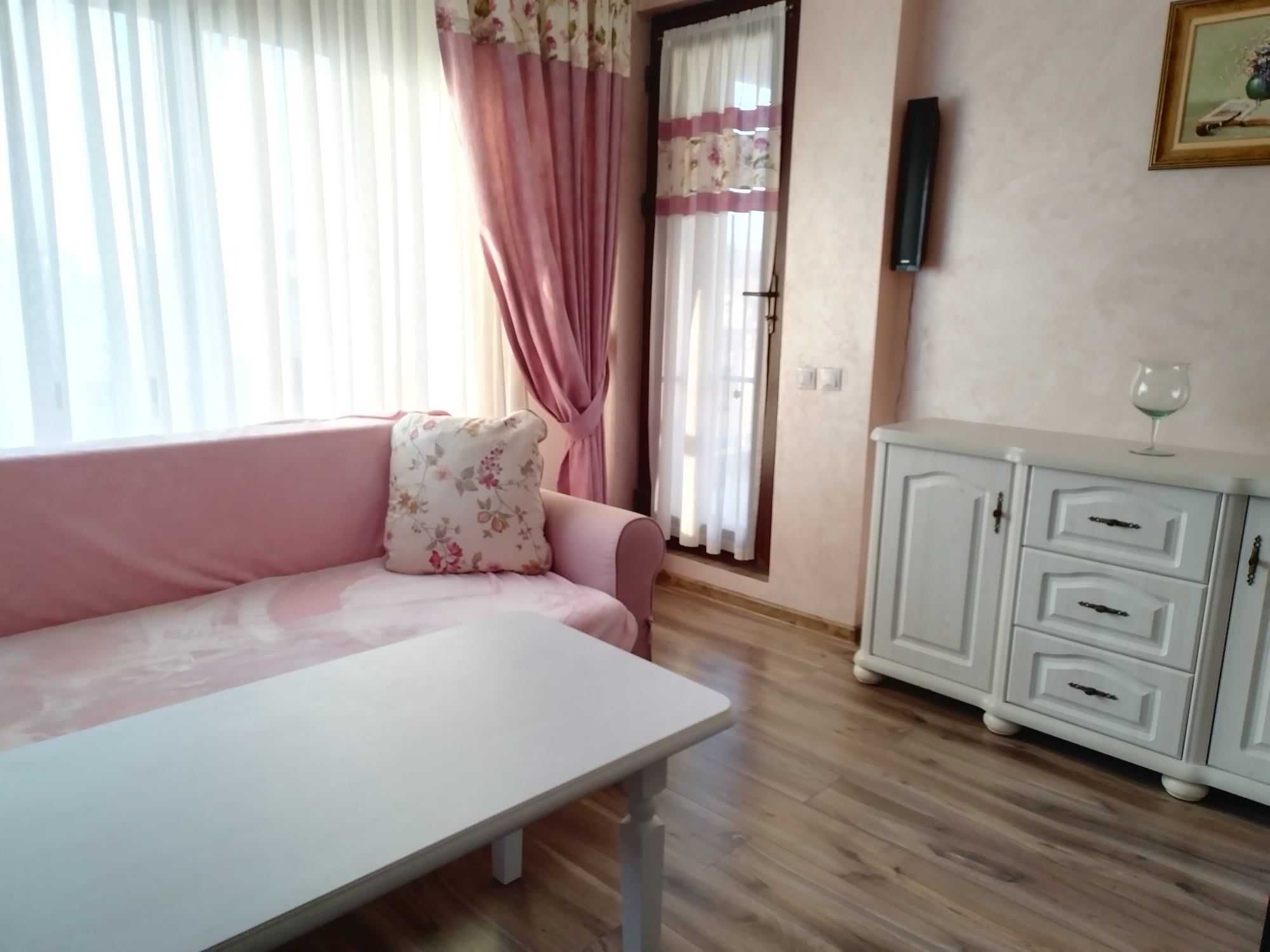 Apartament 2 camere decomandat modern de închiriat