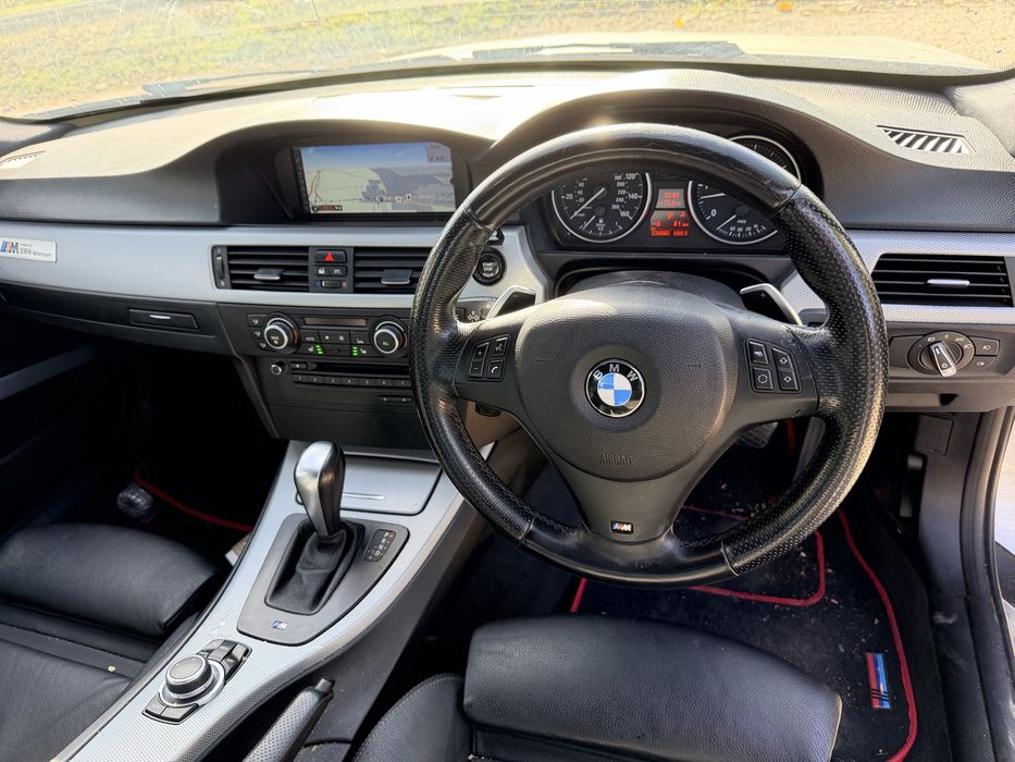 Volan m pachet cu padele bmw e90 e91 e92 e93 e87 e81 e82 e88 e84