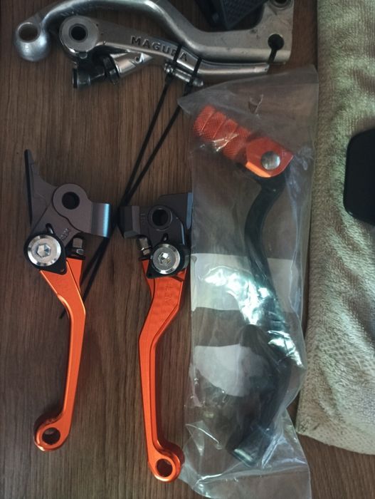 Продавам части нови и употребявани