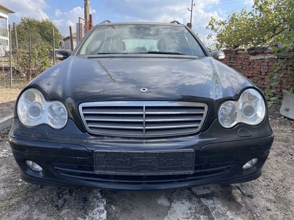 Mercedes C220 дизел 2005г.