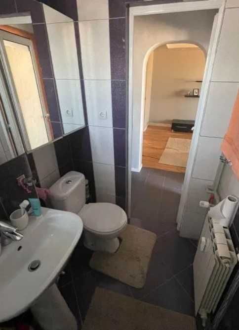 Дава се под наем Тристаен апартамент в Пловдив, Център - 75 кв.м за 204 € - Снимка #3