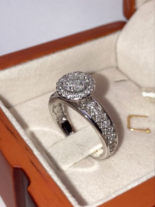 Inel aur alb cu diamante 0.65ct