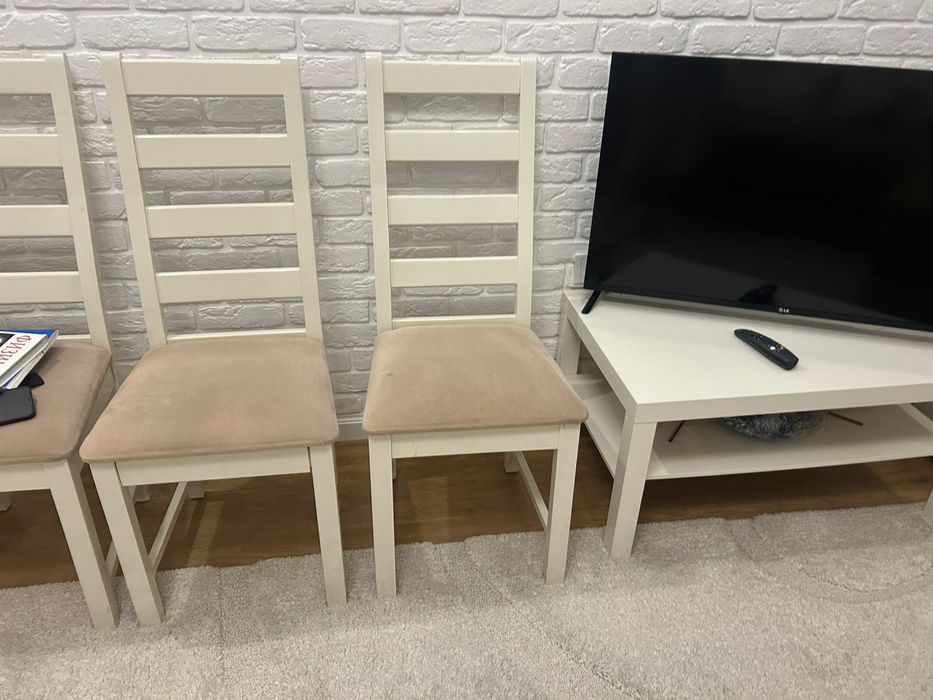 Стулья 6 шт комод и полка