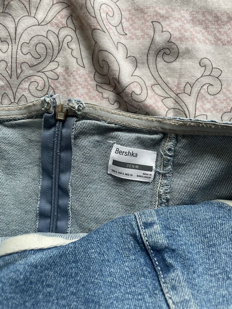 Дънкова къса рокля Bershka