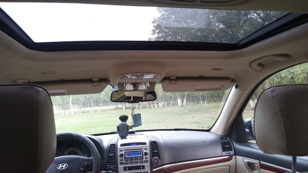 Vând Hyundai Santa fe